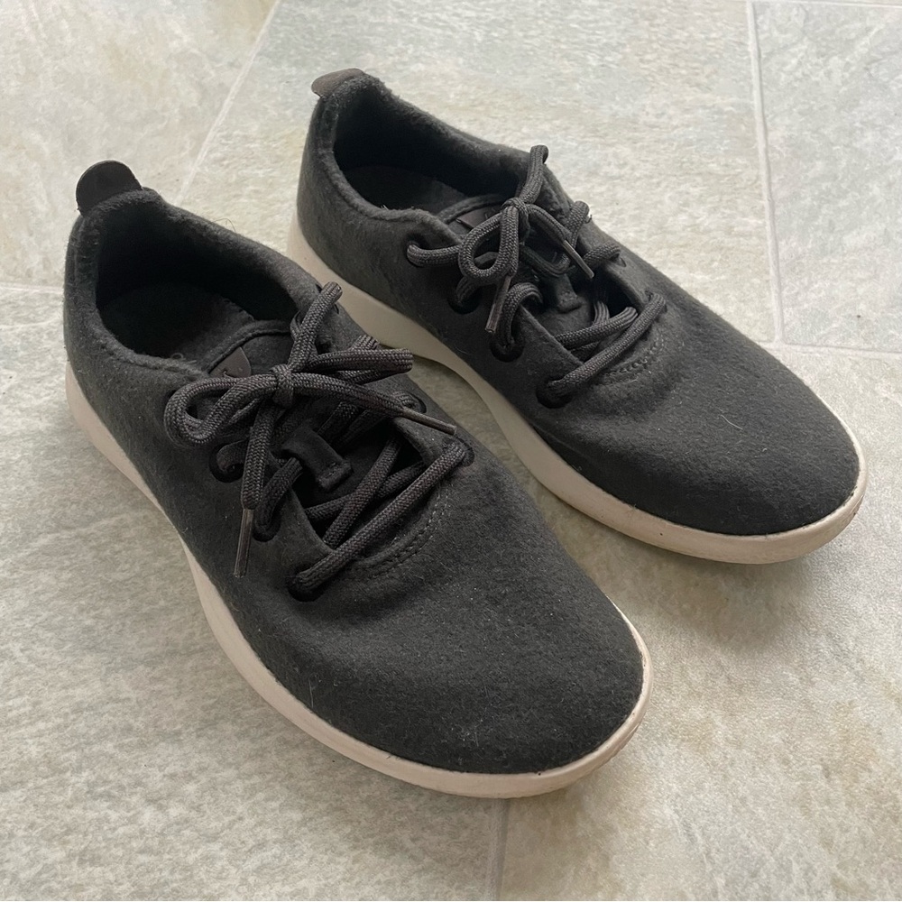 Women's Allbirds Wool Runners in Retired Dark Jungle with Natural White Sole